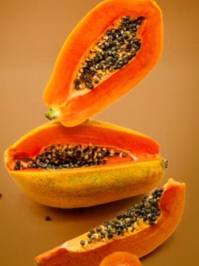 Papaya Eating Benefits: इन गुणों से भरा है पपीता, स्लाइड्स में जानिए इसके गजब फायदे