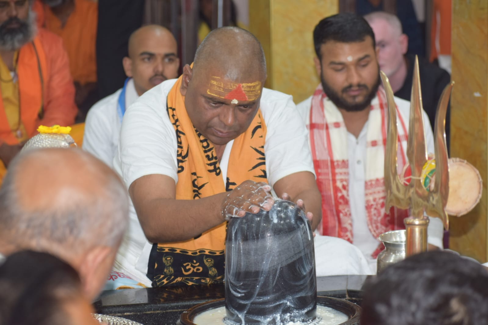 करौली आश्रम में महा रुद्राभिषेक-शिवार्चन एवं भस्म-आरती का विशाल आयोजन