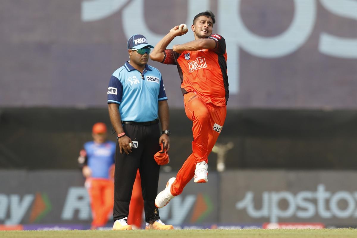 Fastest Bowlers Of IPL History