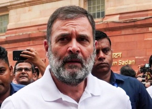 राहुल गांधी ने संसद में किसानों को किया आमंत्रित, बवाल के बाद मिली एंट्री