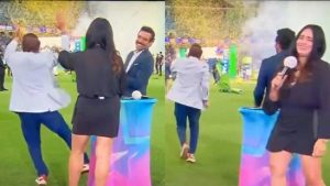  Sunil Gavaskar Dance