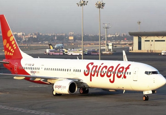 SpiceJet SG 2696 Emergency Landing
