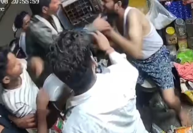 Firozabad shopkeeper beaten