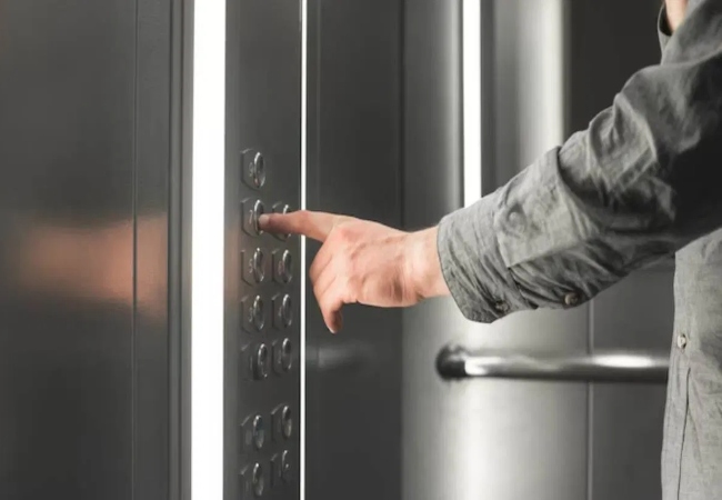 Meerut lift accident