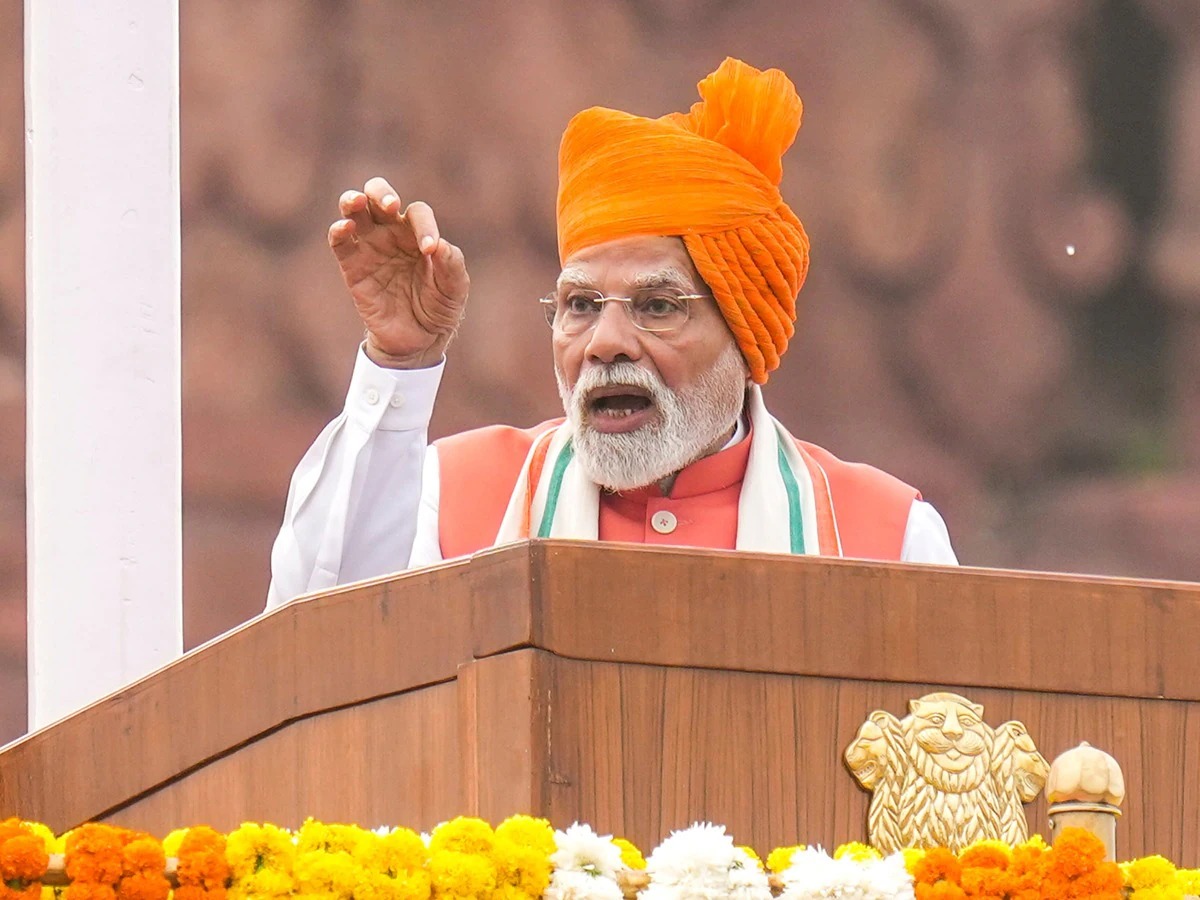 Viksit Bharat Rozgar Yojana: पहली नौकरी पर युवाओं को मिलेगा 15 हज़ार रुपये, जानें पूरी जानकारी