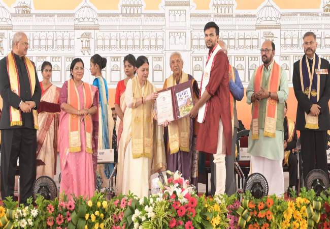 Lucknow University convocation