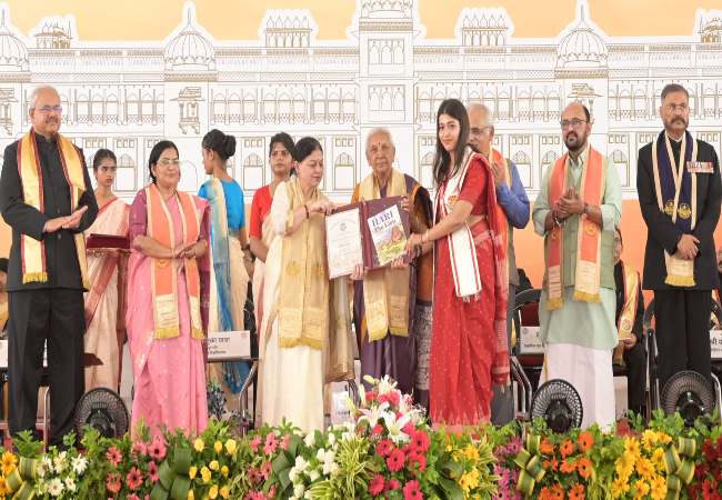 Lucknow University convocation