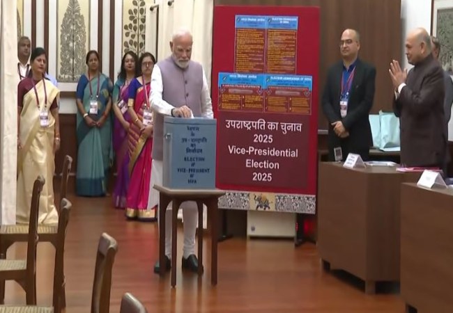 PM Modi Voting