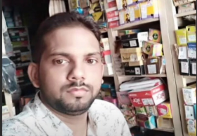 Public Service Center looted