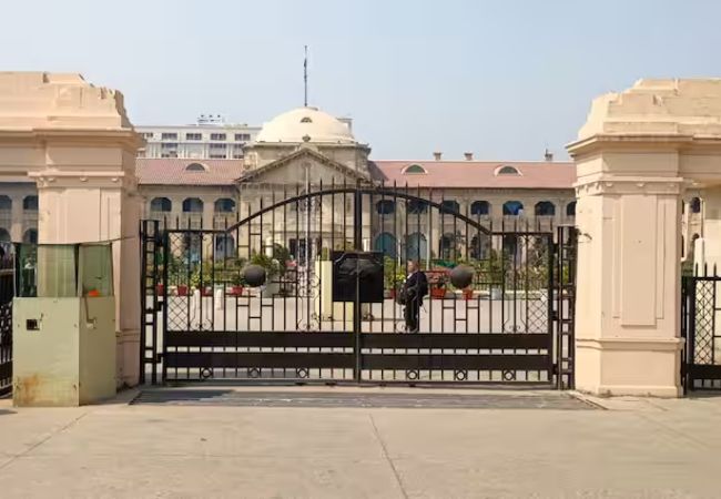 यूपी के स्कूलों में अब नहीं लगेंगे व्यावसायिक मेले, High Court का बड़ा फैसला