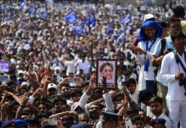 Mayawati holds Kanshi Ram memorial rally
