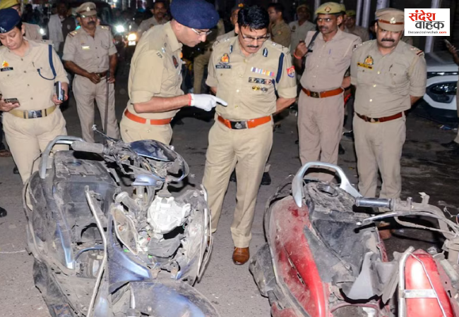 Kanpur Police Commissioner reached the spot.