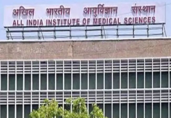 Gorakhpur News: अचानक बच्चे की नाक के अंदर उग आए दांत, डॉक्टर्स ने चार साल के मासूम को दी नई जिंदगी