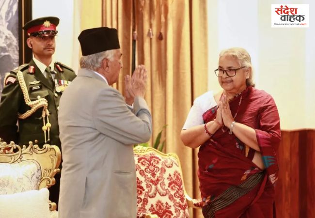 Nepal 100 rupee note