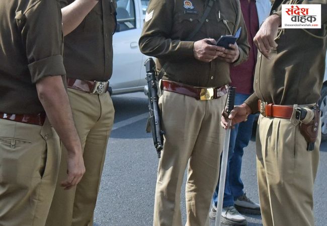 Balrampur female constable molested