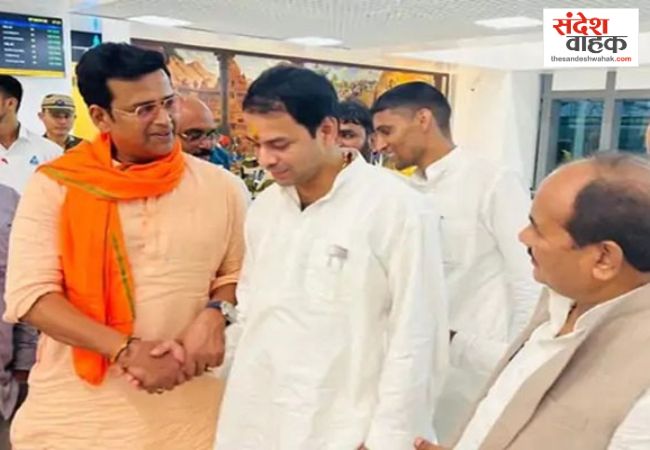 Tej Pratap Yadav and Ravi Kishan meet at Patna