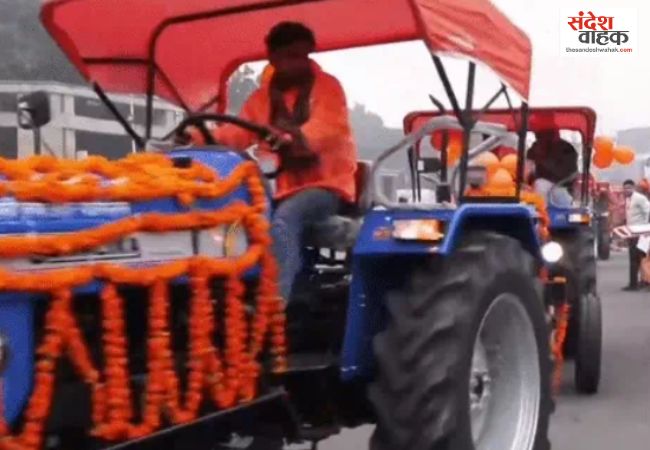 CM Yogi distributes tractors