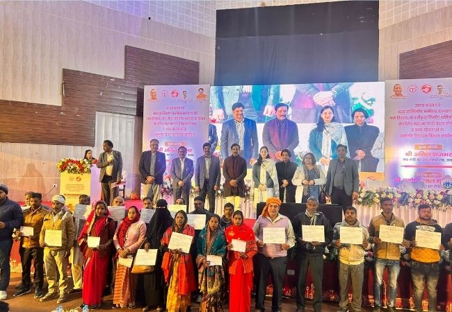 यूपी के 771 निर्माण श्रमिकों को मिला 2.68 करोड़ का 'तोहफा', पेंशन बनी बुढ़ापे की लाठी