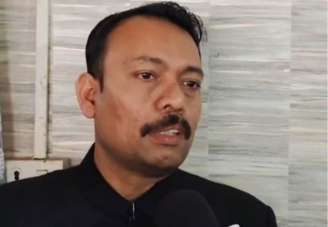 बरेली का प्रशासनिक दंगल: अलंकार अग्निहोत्री जाएंगे कोर्ट, कहा- 'मेरे खिलाफ रची गई बड़ी साजिश'