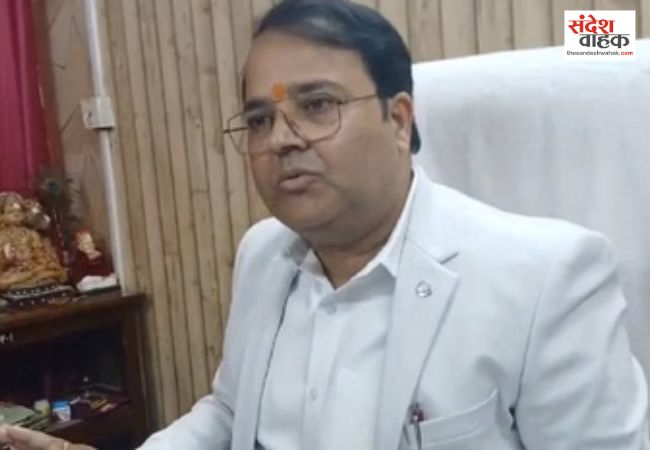 Ayodhya News: डिप्टी कमिश्नर प्रशांत कुमार ने वापस लिया इस्तीफा, सगे भाई को बताया मुख्तार गैंग का फाइनेंसर