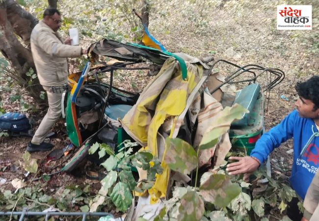 Agra News: जगन्नाथपुरी से दर्शन कर लौट रहे श्रद्धालुओं के आटो को ट्रक ने मारी टक्कर, 5 लोगों की मौत