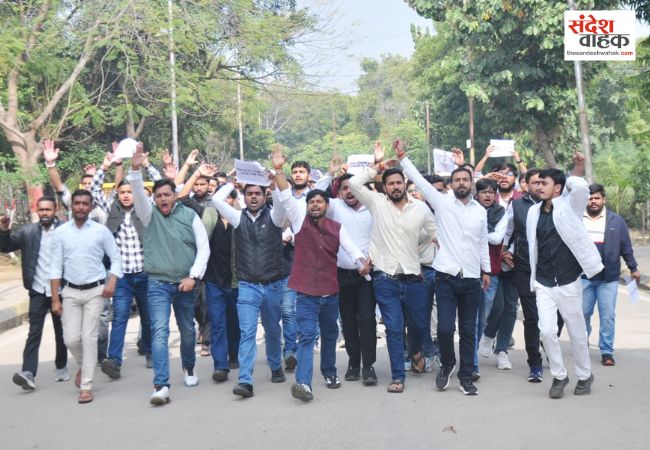 Lucknow University protest