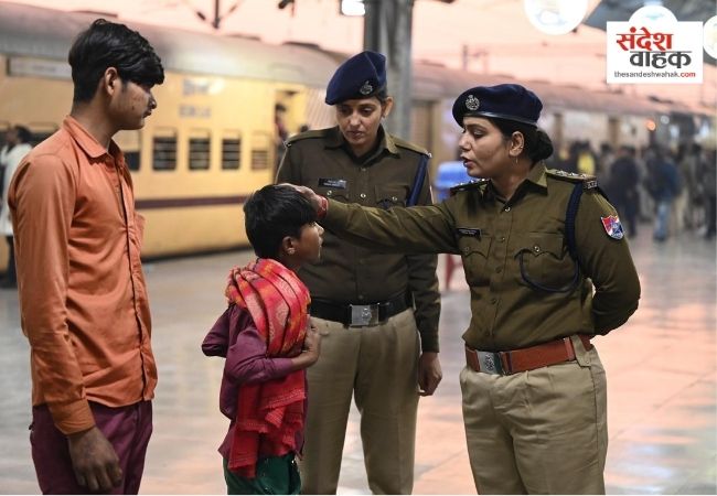 बिछड़े बच्चों के लिए 'फरिश्ता' बनी लखनऊ RPF, इंस्पेक्टर चन्दना सिन्हा को रेल सेवा पुरस्कार