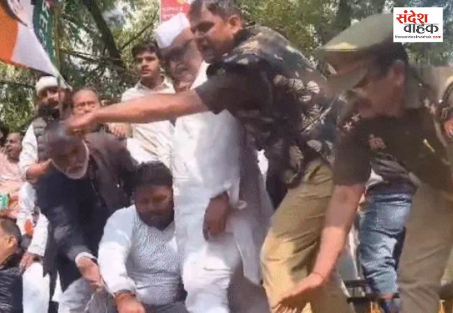 विधानसभा घेरने निकले कांग्रेसी कार्यकर्ताओं और पुलिस में भिड़ंत, अजय राय और आराधना मिश्रा बैरिकेडिंग पर चढ़े