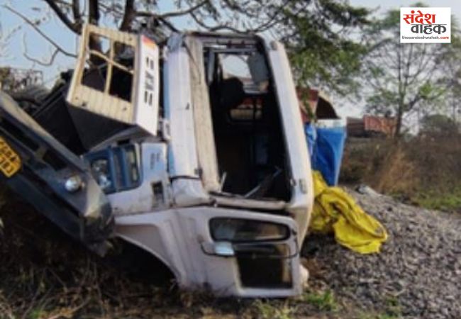 ओडिशा में ट्रक और बोलेरो में टक्कर, ड्यूटी पर लौट रहे 5 पुलिसकर्मियों की मौत