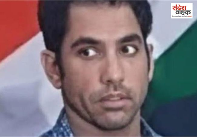 गैंगस्टर रवि काना गुपचुप रिहाई, बांदा जेल अधीक्षक और जेलर पर FIR