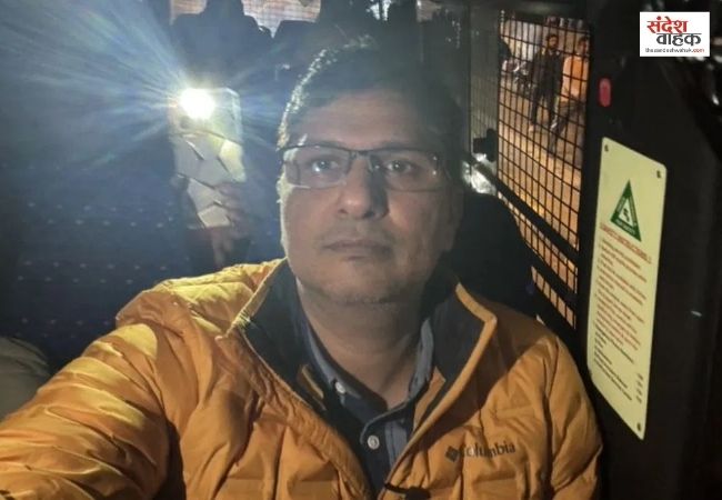 दिल्ली में कैंडल मार्च के दौरान AAP कार्यकर्ताओं और पुलिस के बीच झड़प