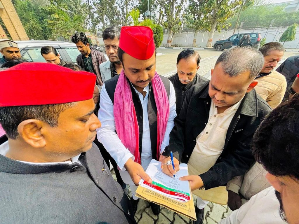 बलरामपुर में 'वोटर लिस्ट' पर बवाल, बीएलओ ने खोला सत्ता के दबाव का कच्चा चिट्ठा; सपा ने दी चेतावनी