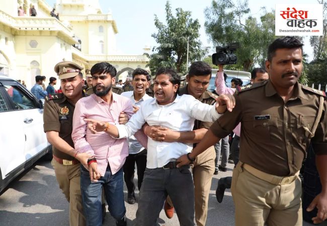 लखनऊ यूनिवर्सिटी में बवाल: शिवाजी जयंती और RSS के शताब्दी समारोह पर भिड़े छात्र