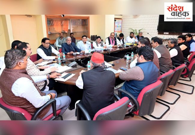 यूपी में वोटर लिस्ट पर सियासी घमासान, अखिलेश के विधायकों ने घेरा चुनाव आयोग, रखी 5 कड़ी शर्तें