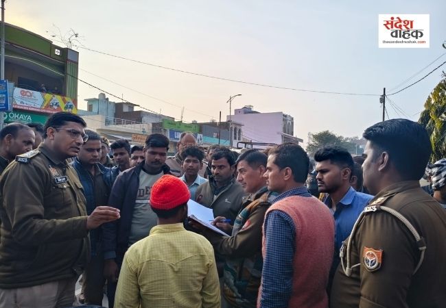 बरेली: रामनगर चौराहे पर टैंकर ने बाइक को रौंदा, महिला की मौके पर मौत, मासूम बच्चे घायल