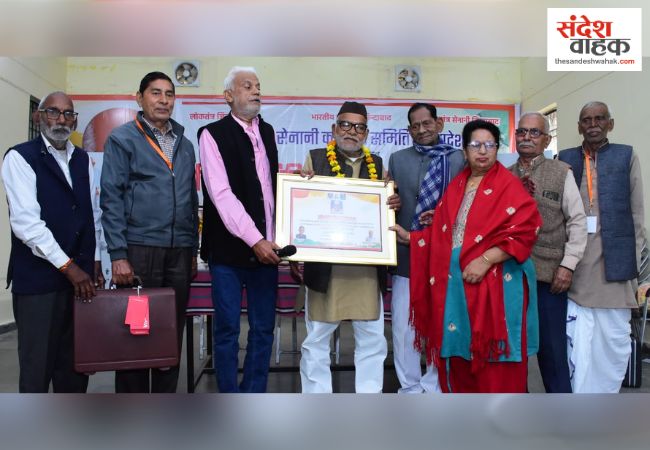 ‘पेंशन बढ़ाए सरकार, वरना दिल्ली में देंगे दस्तक’, बाराबंकी में लोकतंत्र सेनानियों की हुंकार