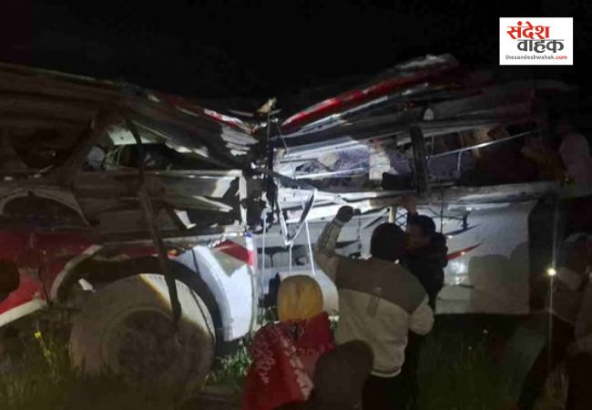 उत्तराखंड: 150 मीटर गहरी खाई में गिरी बरातियों से भरी बस, 13 की मौत, 34 घायल