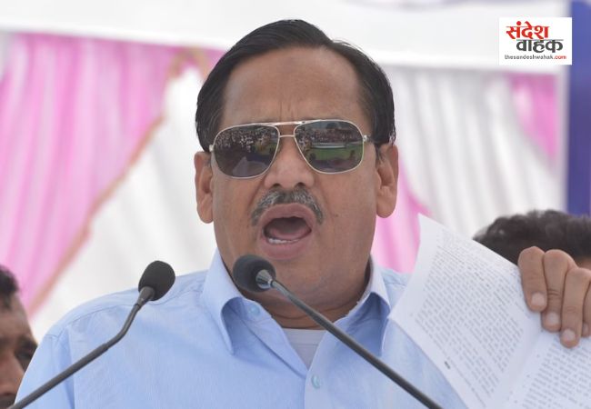 यूपी की सियासत में बड़ा उलटफेर, अखिलेश की 'साइकिल' पर सवार होंगे नसीमुद्दीन सिद्दीकी