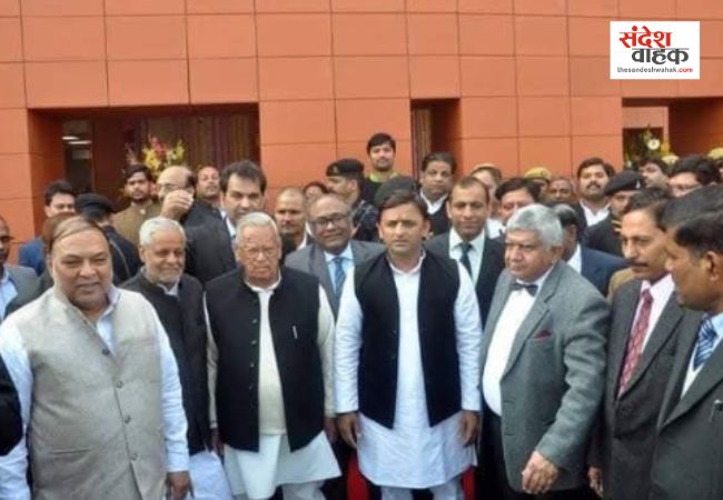 अखिलेश यादव का बड़ा हमला, बोले- 18,727 सरकारी स्कूलों को बंद करना सामाजिक अपराध