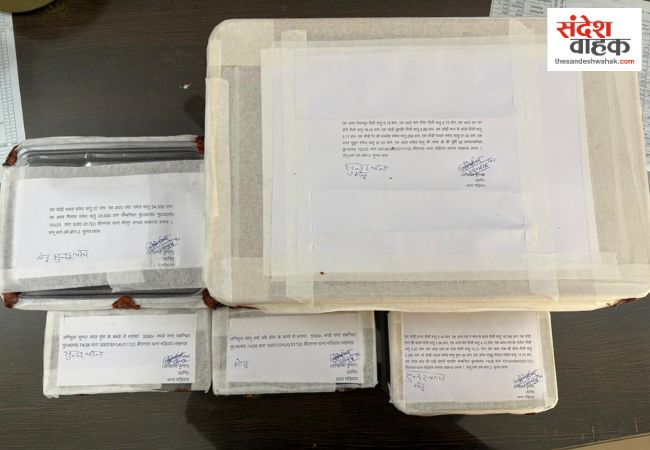 लखनऊ में 'सब्जी बेचने वाले' निकले शातिर नकबजन, 18 लाख के जेवरात और बाइक बरामद