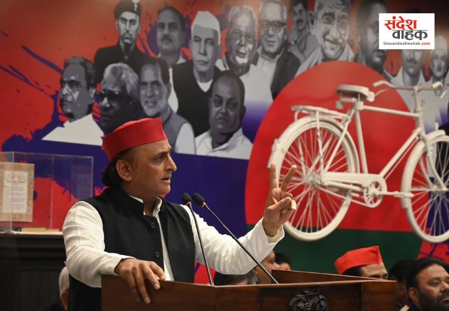 2027 की जंग से पहले 'वोटर लिस्ट' पर संग्राम, अखिलेश यादव ने खोला 'फॉर्म-7' का कच्चा चिट्ठा