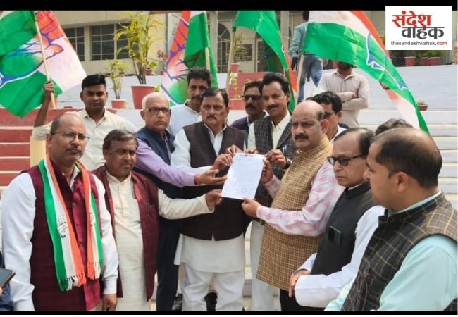 शंकराचार्य के समर्थन में उतरी कांग्रेस, सिद्धार्थनगर में काजी सुहेल के नेतृत्व में प्रदर्शन, प्रधानमंत्री को भेजा ज्ञापन