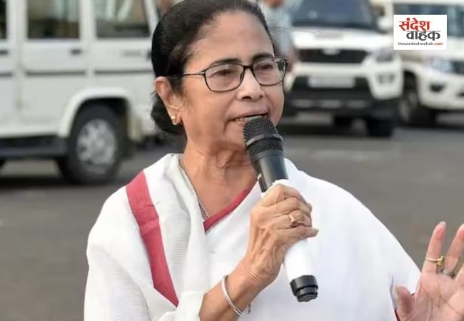 ‘बंगाल के लिए क्यों बिछाया जाता है ब्लैक कार्पेट?’, दिल्ली पहुंचते ही ममता बनर्जी का केंद्र पर प्रहार