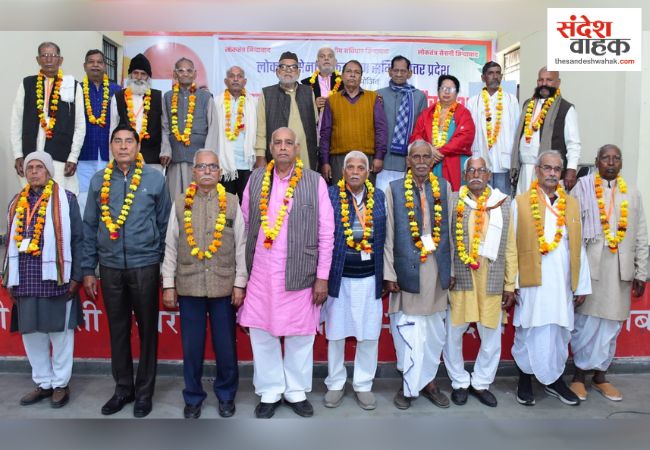 ‘पेंशन बढ़ाए सरकार, वरना दिल्ली में देंगे दस्तक’, बाराबंकी में लोकतंत्र सेनानियों की हुंकार