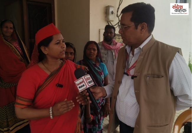 Siddharthnagar News: सपा महिला सभा की बैठक में रीबू श्रीवास्तव ने भाजपा सरकार पर साधा निशाना