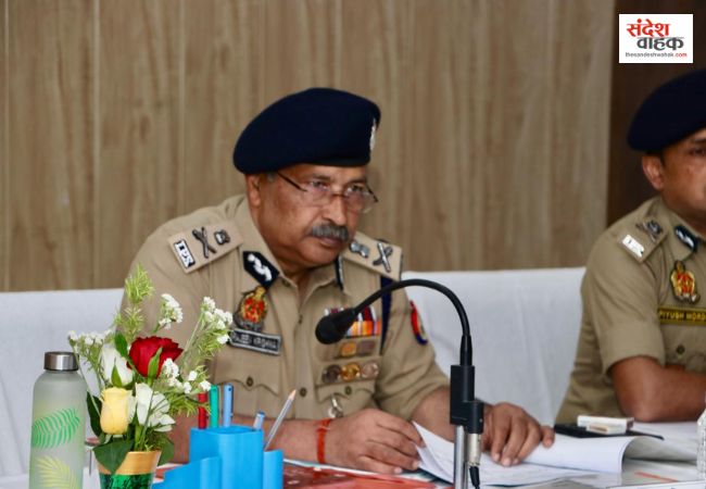 मीरजापुर: DGP राजीव कृष्ण ने ली जोन स्तरीय समीक्षा बैठक