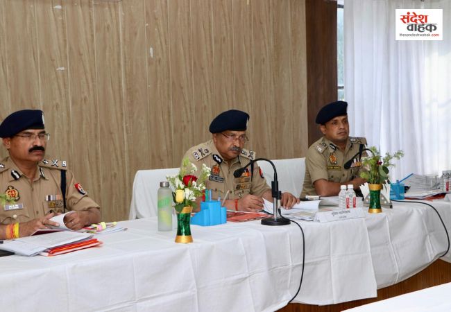 मीरजापुर: DGP राजीव कृष्ण ने ली जोन स्तरीय समीक्षा बैठक