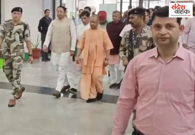 मिशन 2027: आगरा पहुंचे सीएम योगी,BJP-RSS के साथ चुनावी मंथन और हॉस्पिटल का करेंगे लोकार्पण