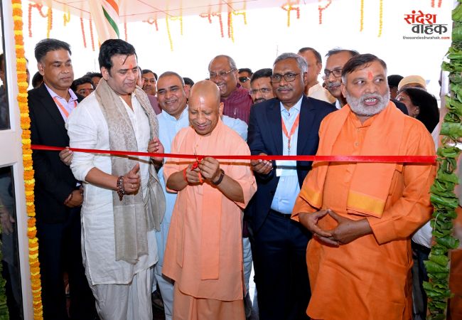 सीएम योगी ने सॉफ्टवेयर टेक्नोलॉजी पार्क के गोरखपुर सेंटर का किया उद्घाटन