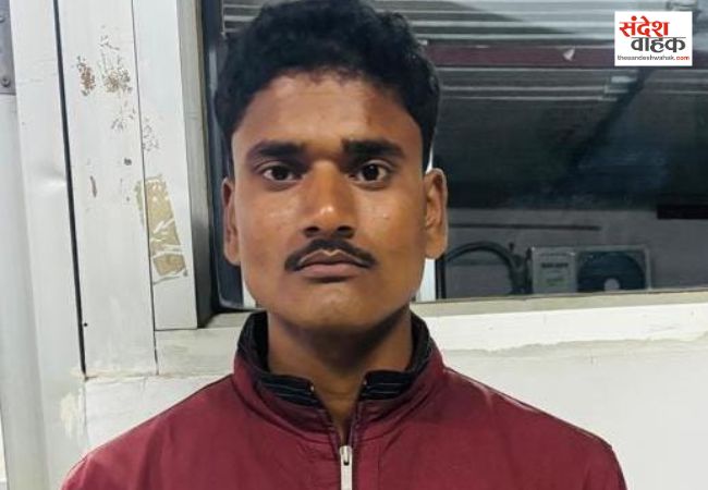 Pratapgarh News: एसटीएफ ने इनामी बदमाश मो. आमिर को बस स्टॉप के पास से किया गिरफ्तार